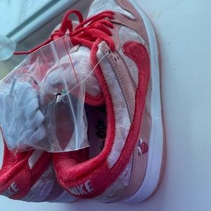 Nike sb dunk low(strange love)